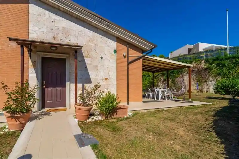 Casa indipendente in vendita a Ancona