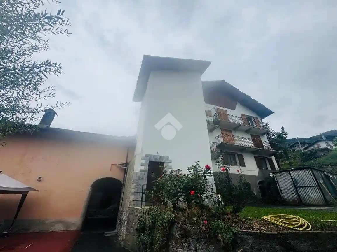 Casa indipendente in vendita a Charvensod
