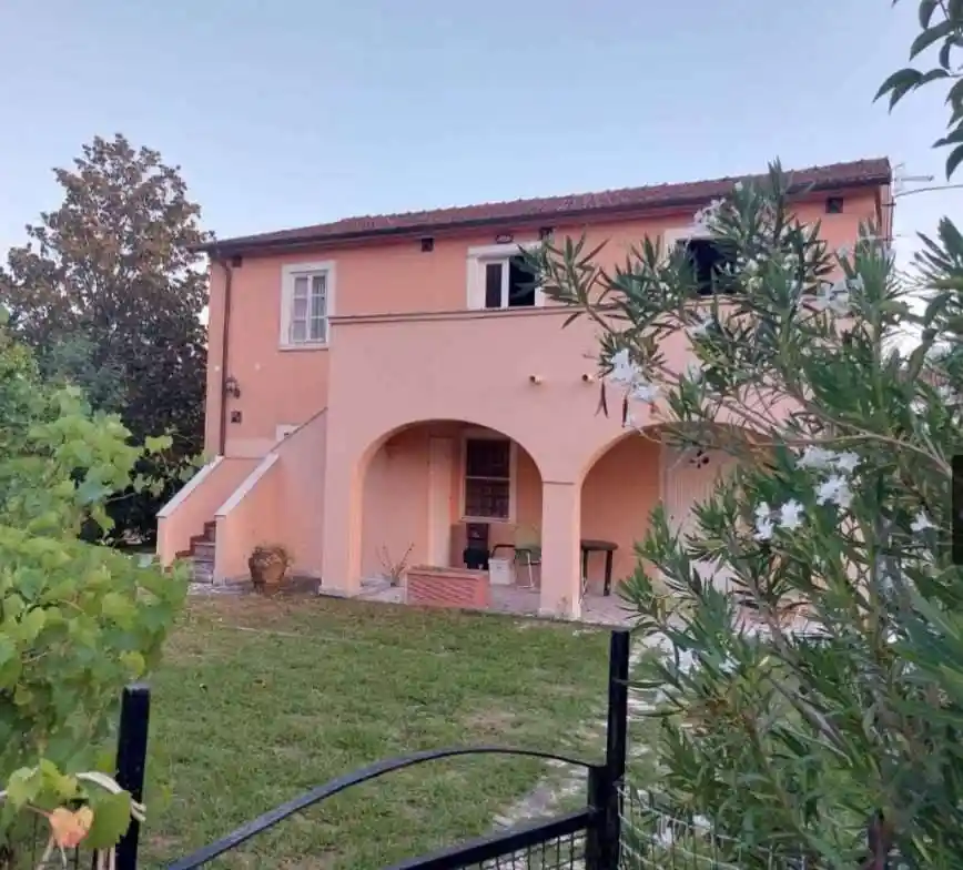 Villa in vendita a Castelnuovo Magra