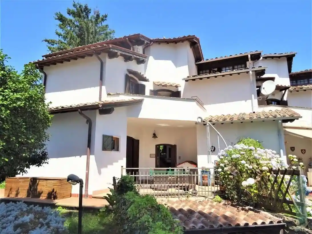 Villa in vendita a Nemi