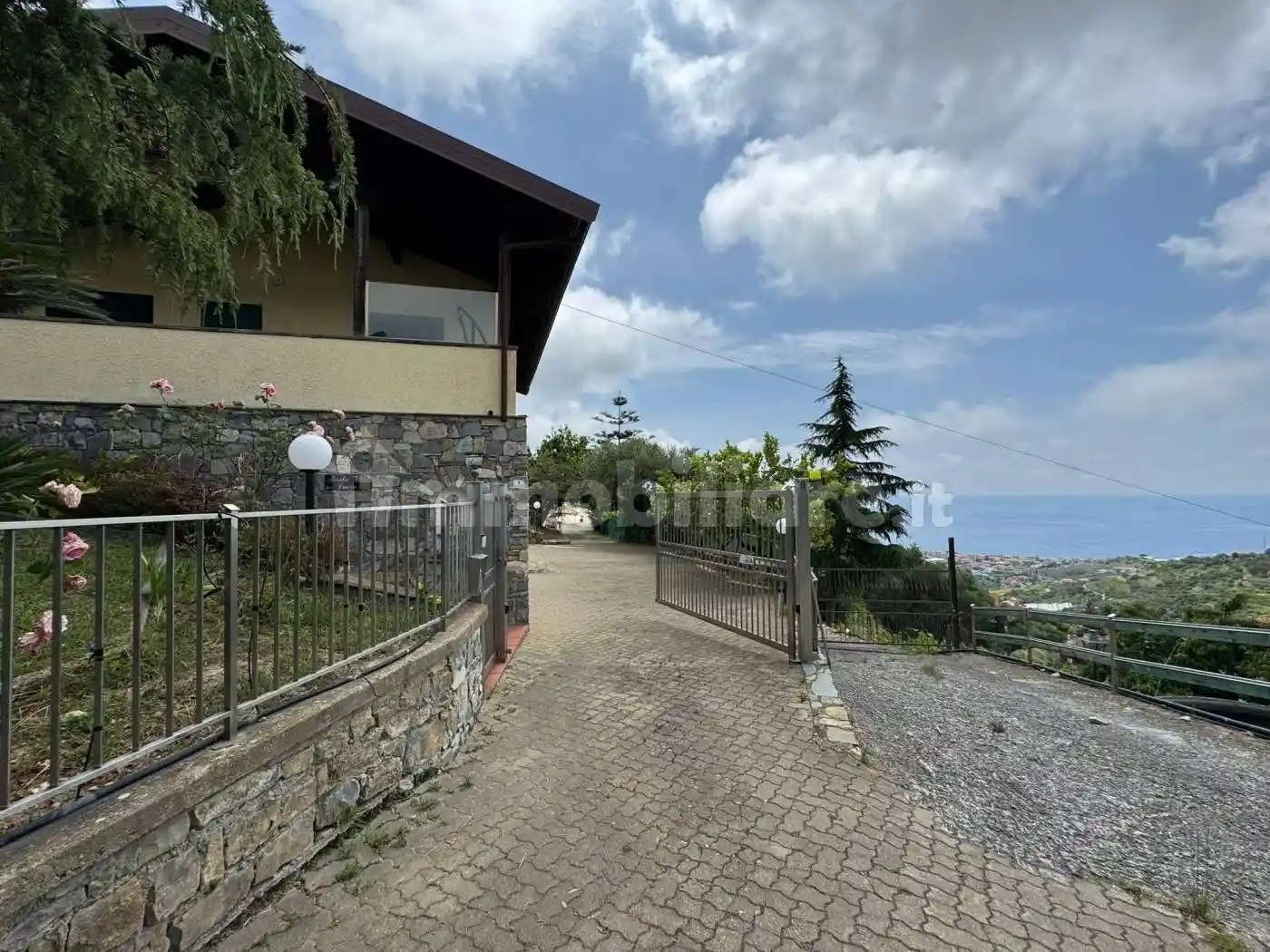 Villa in vendita a Castellaro