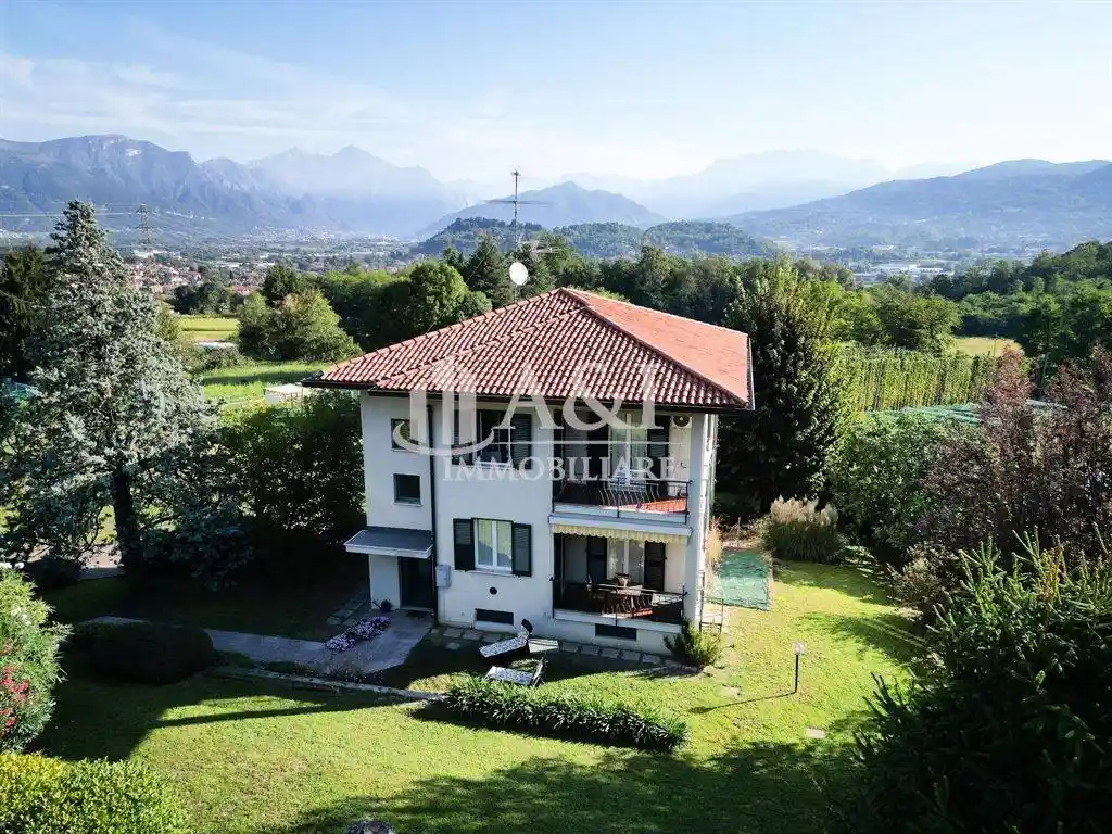 Casa indipendente in vendita a Monza