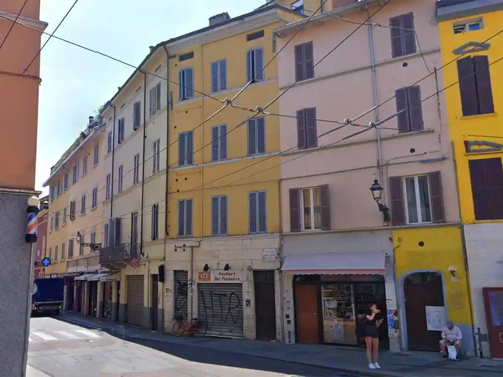 Palazzo - Edificio in vendita a Parma
