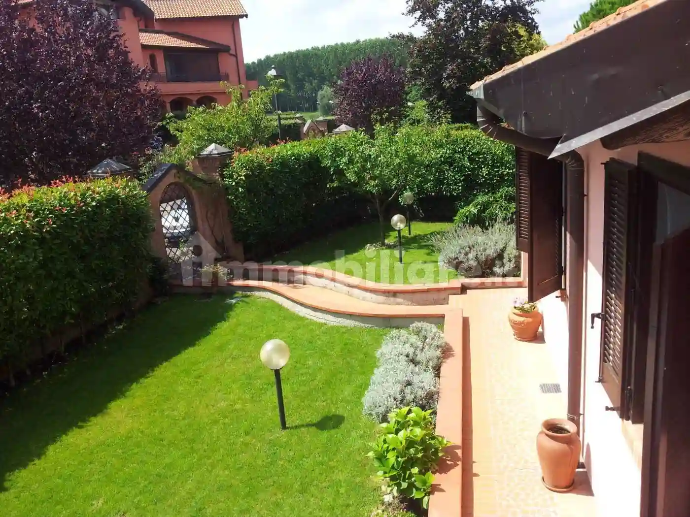 Villa - foto 2