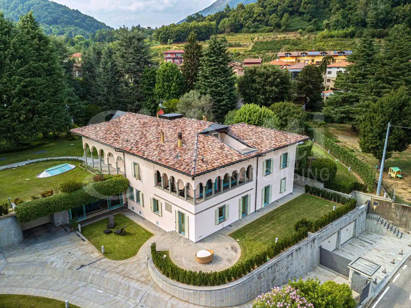 Villa in vendita a Almenno San Salvatore