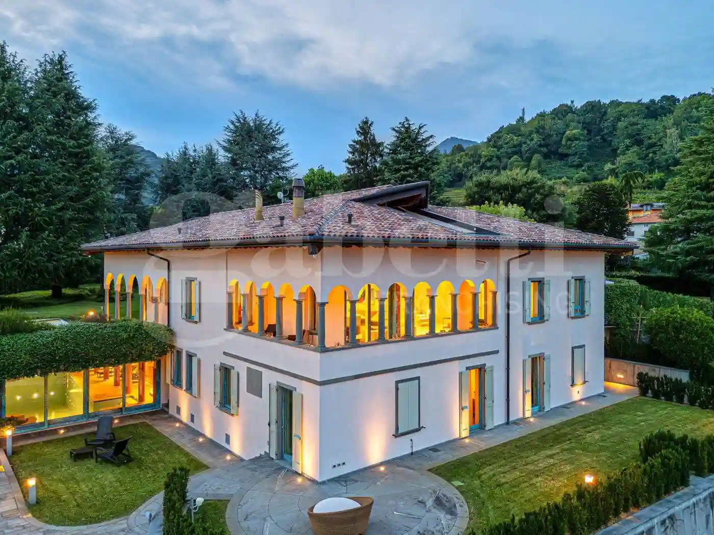 Villa - foto 2