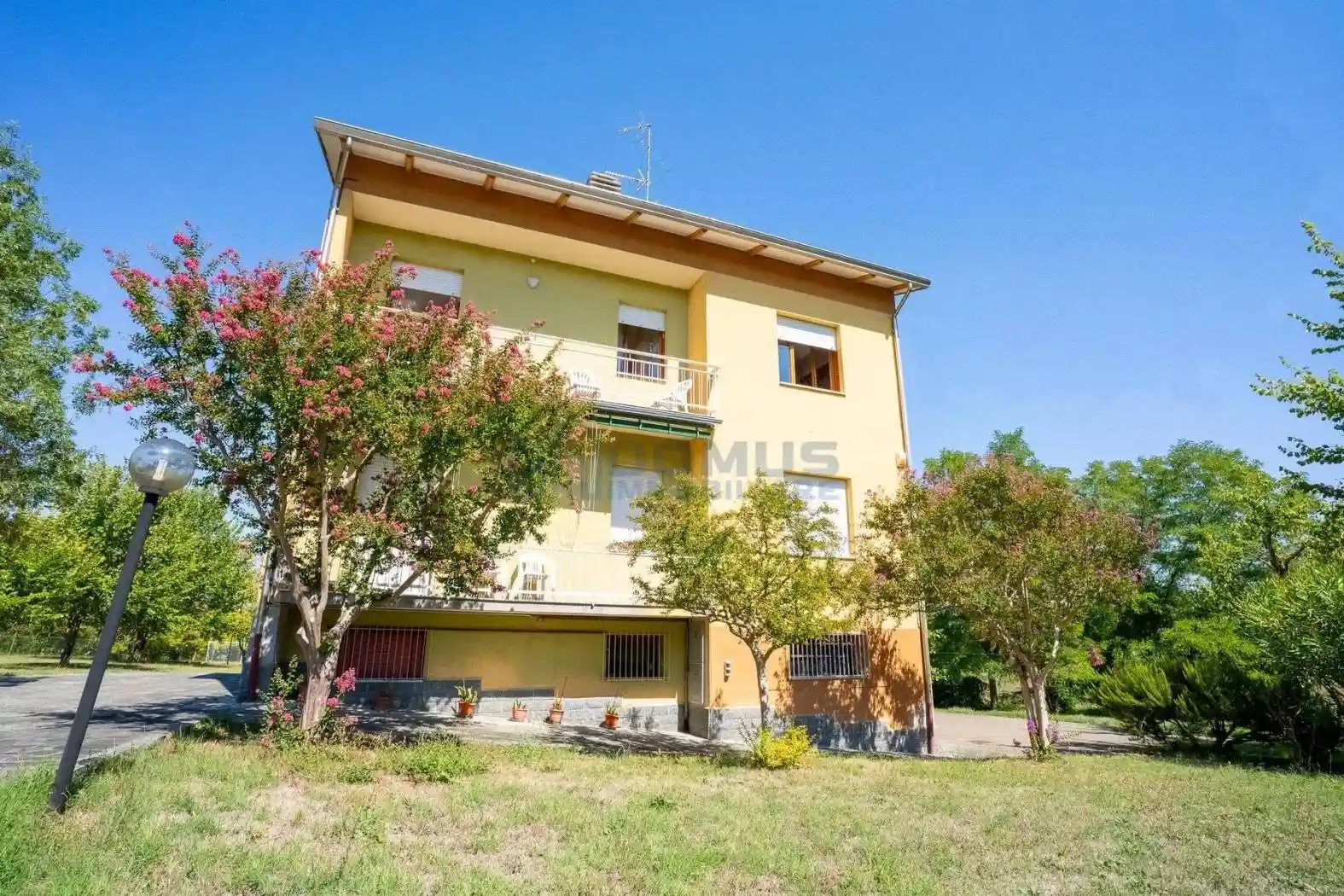 Villa in vendita a Quattro Castella
