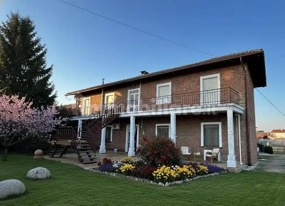 Rustico - Casale in vendita a Santena