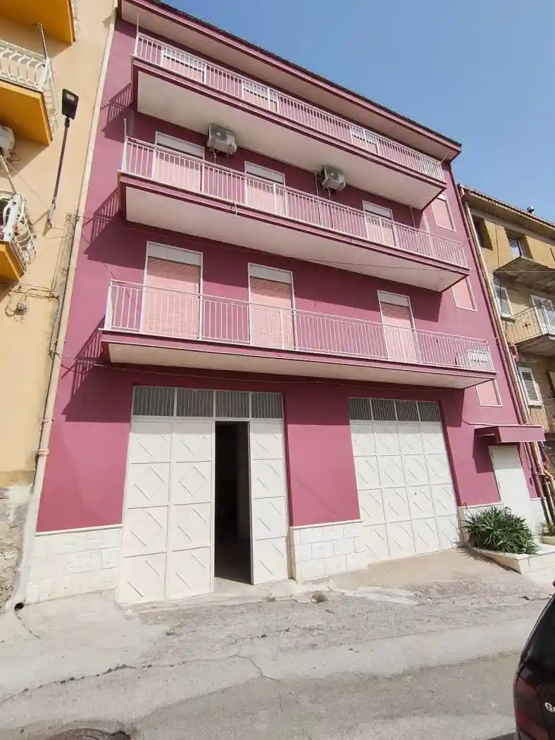 Palazzo - Edificio in vendita a Santa Elisabetta