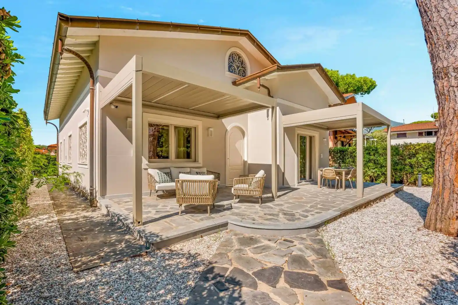 Villa in vendita a Montignoso