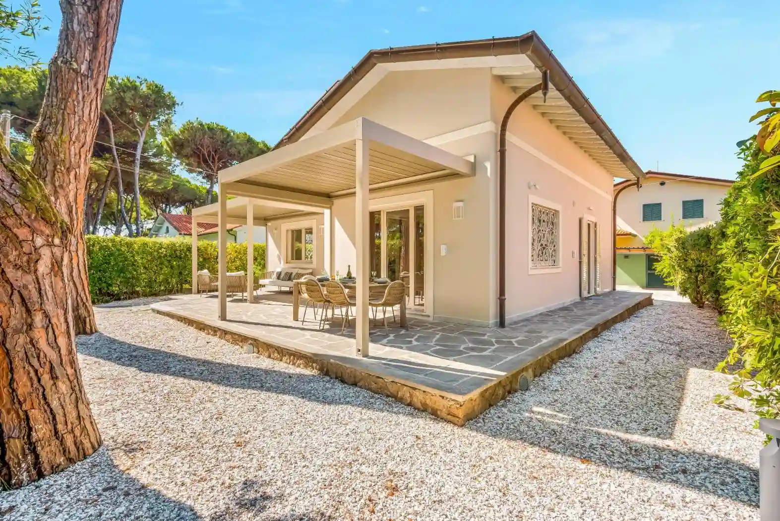 Villa - foto 2
