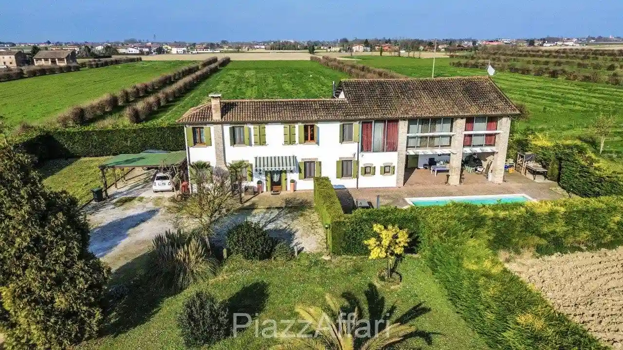 Villa - foto 2