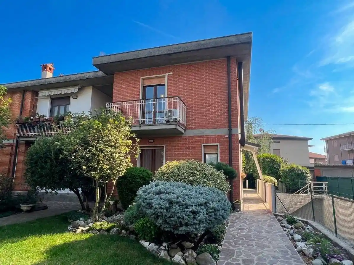Villetta a schiera in vendita a Stezzano