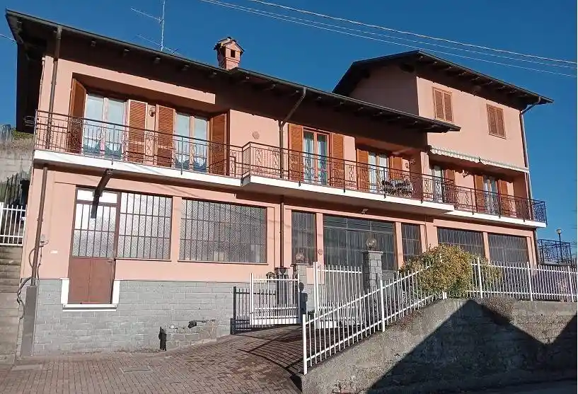 Villa in vendita a Valdilana