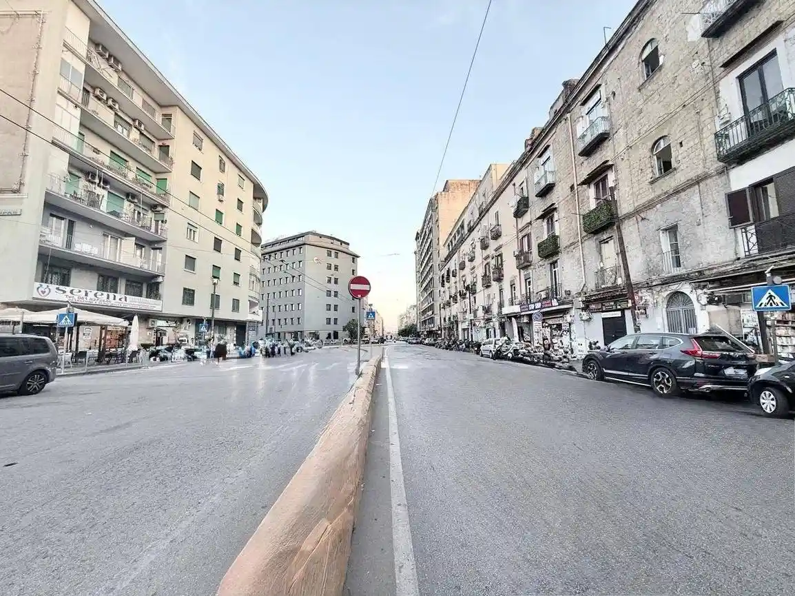 Appartamento in vendita a Napoli