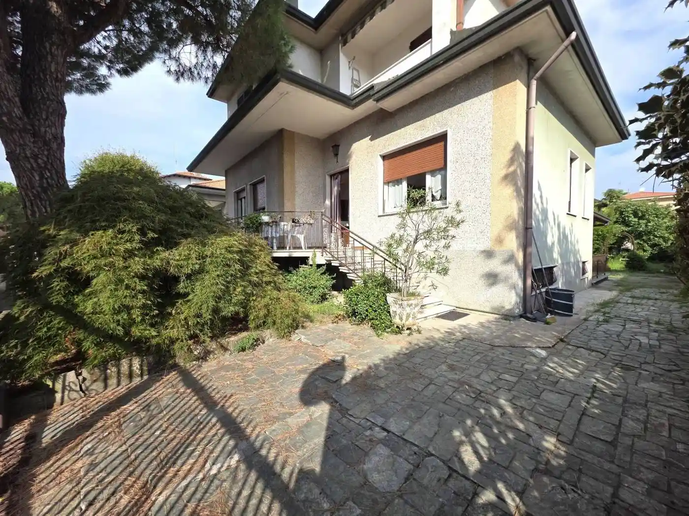 Villa in vendita a Legnano