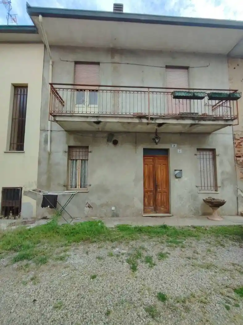 Casa indipendente in vendita a Ottobiano