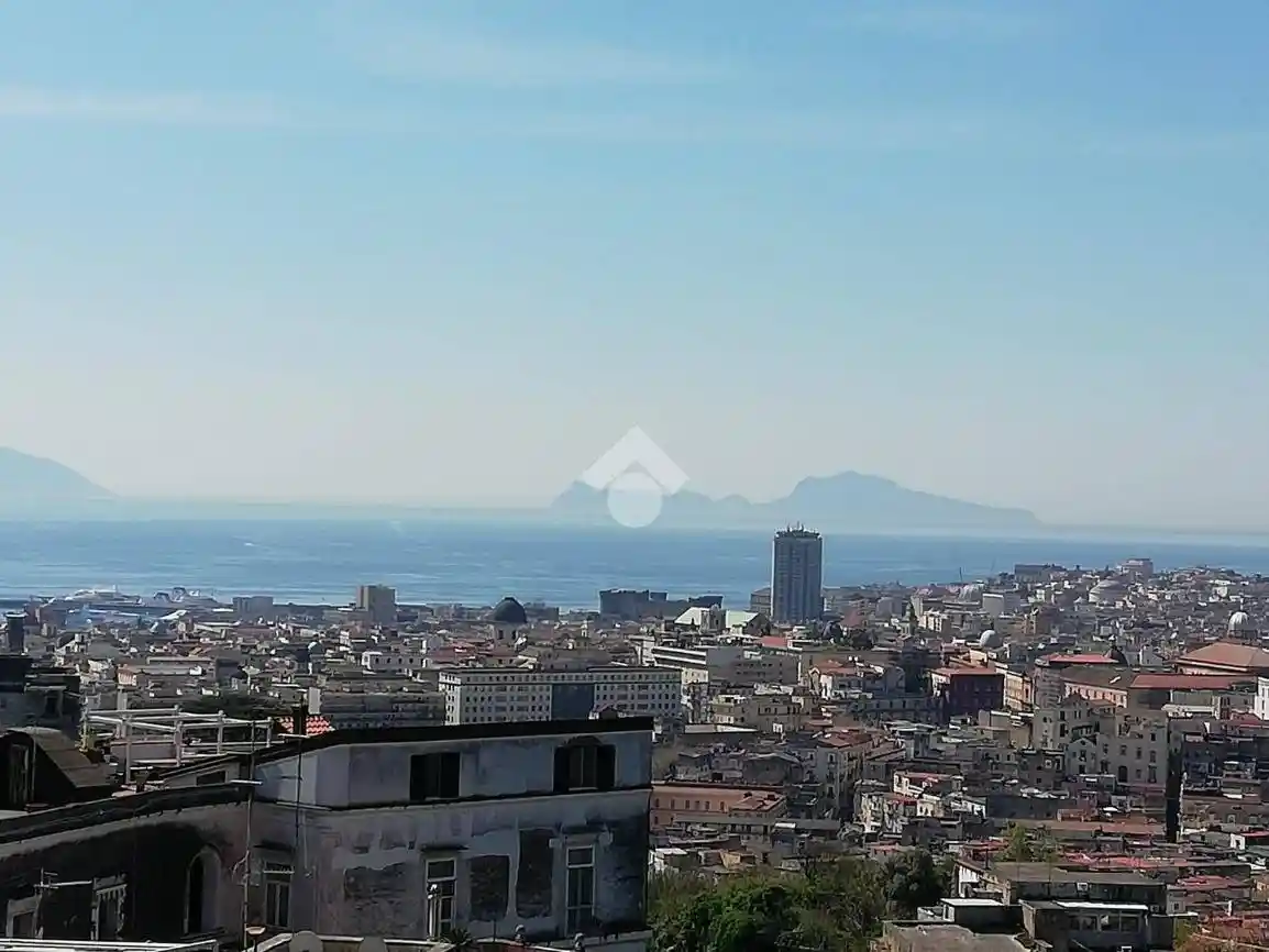Appartamento in affitto a Napoli