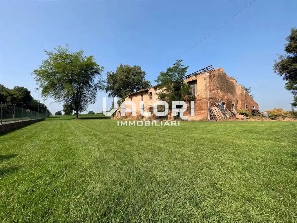 Casa indipendente in vendita a Faenza