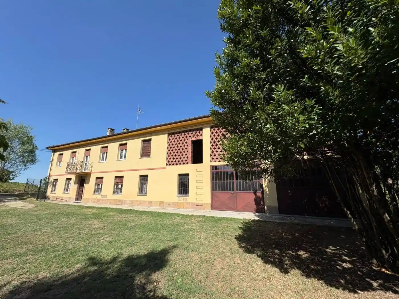 Rustico - Casale in vendita a Castagnole delle Lanze