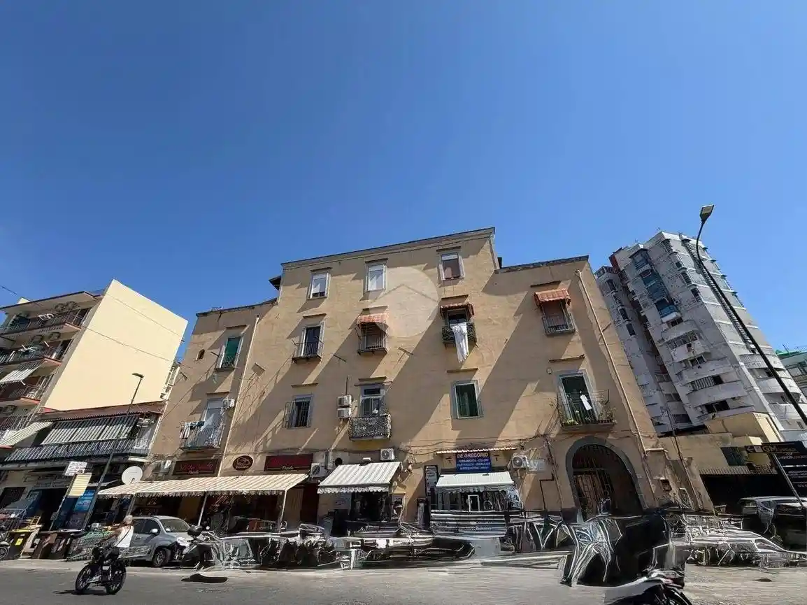 Appartamento in vendita a Napoli
