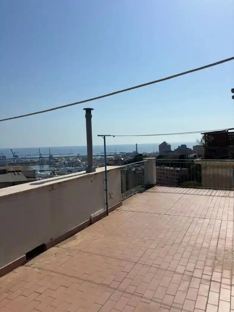 Appartamento in vendita a Genova