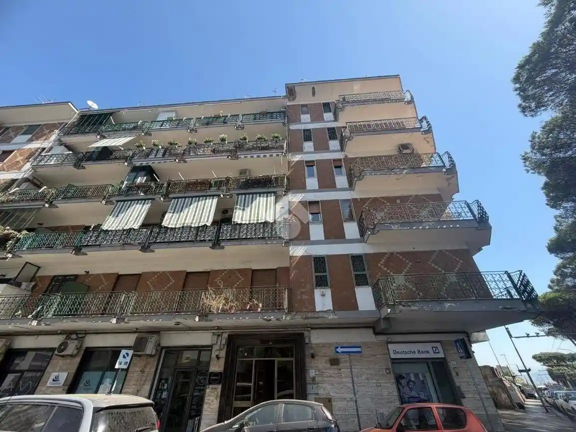 Appartamento in vendita a Napoli