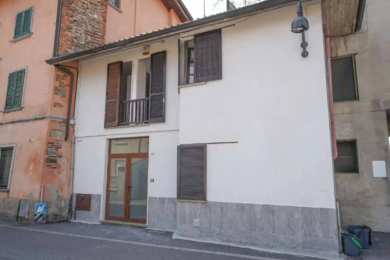 Casa indipendente in vendita a Osio Sotto