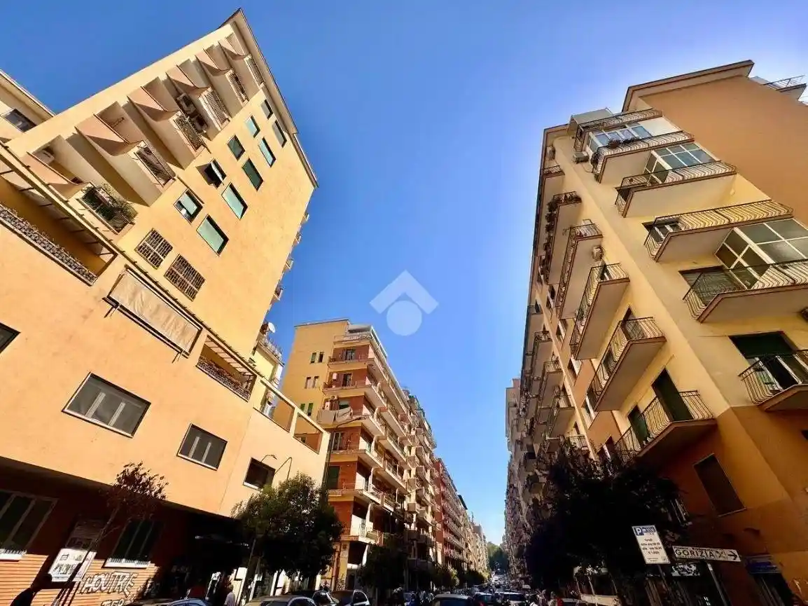 Appartamento in vendita a Napoli