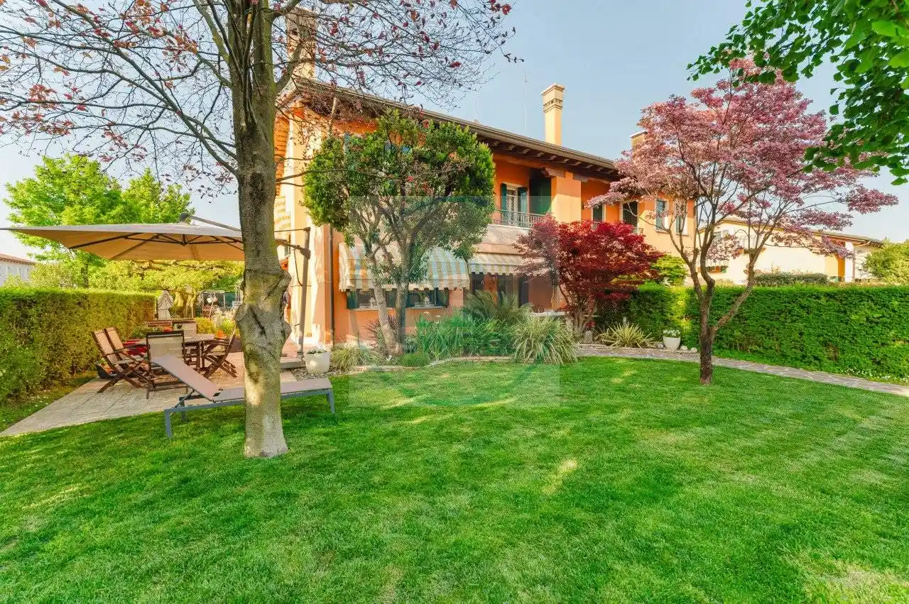 Villa in vendita a Santa Maria di Sala