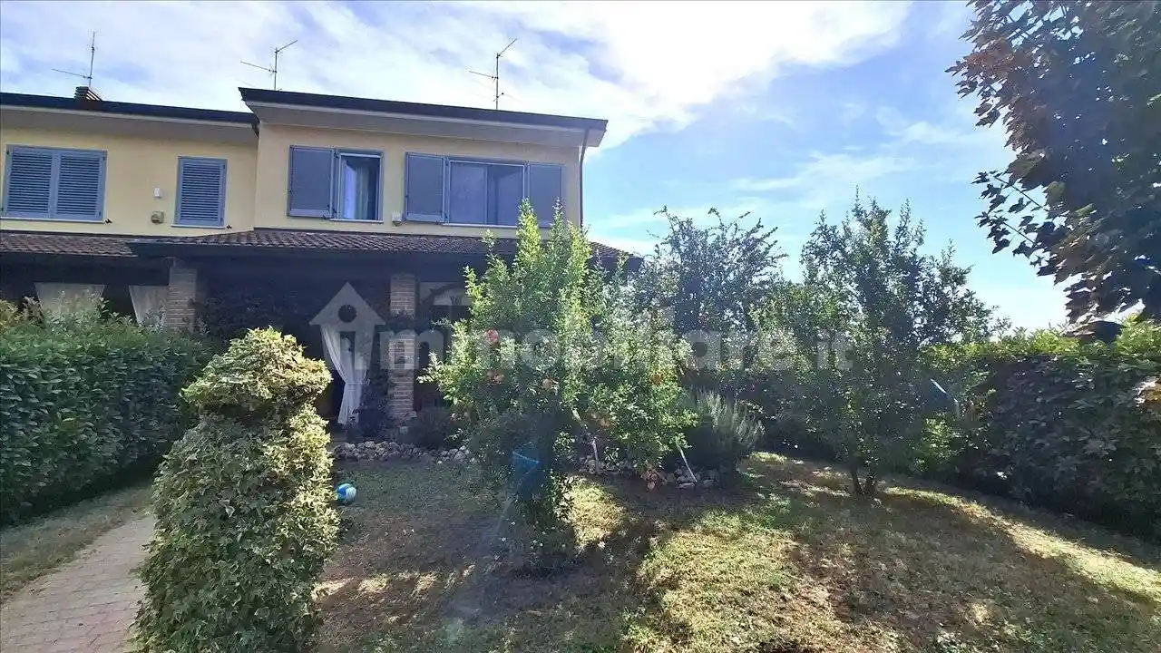 Villa in vendita a Piacenza