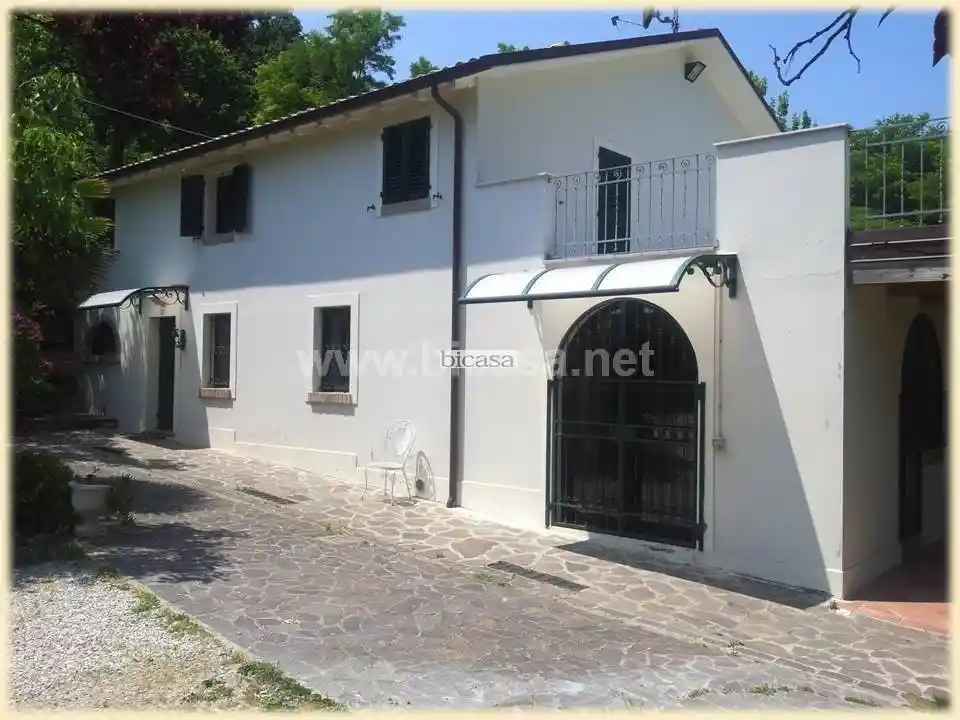 Villa in vendita a Pesaro