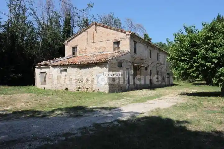 Rustico - Casale in vendita a Pesaro