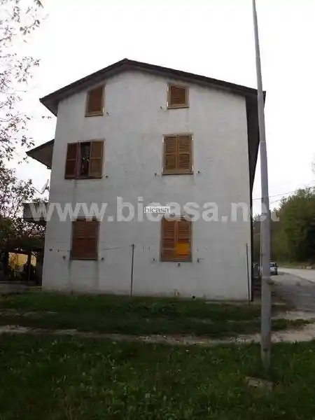 Villa in vendita a Sassocorvaro Auditore