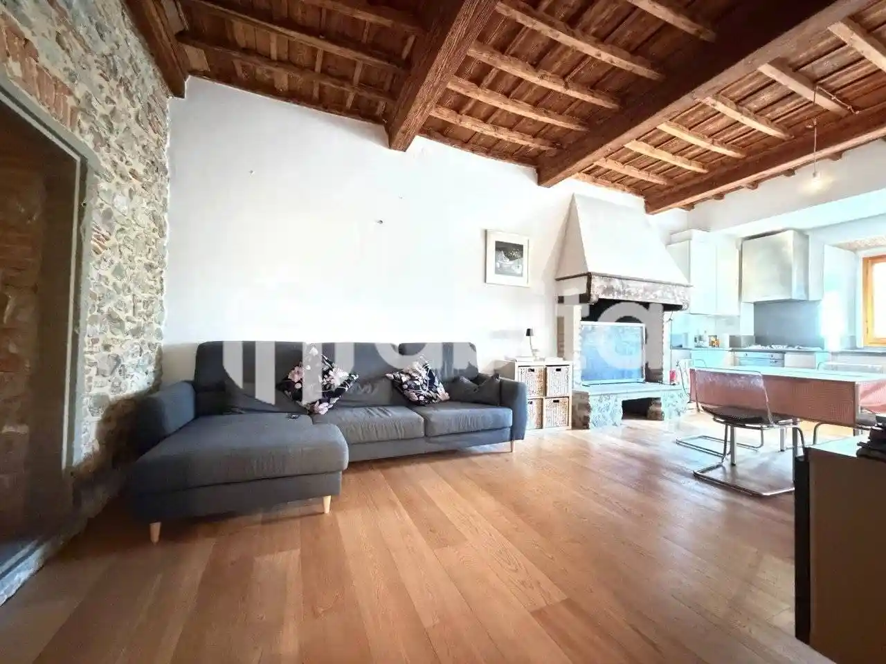 Appartamento in vendita a Cavriglia