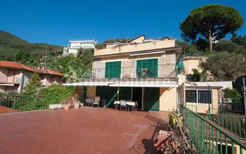 Appartamento in vendita a Lerici
