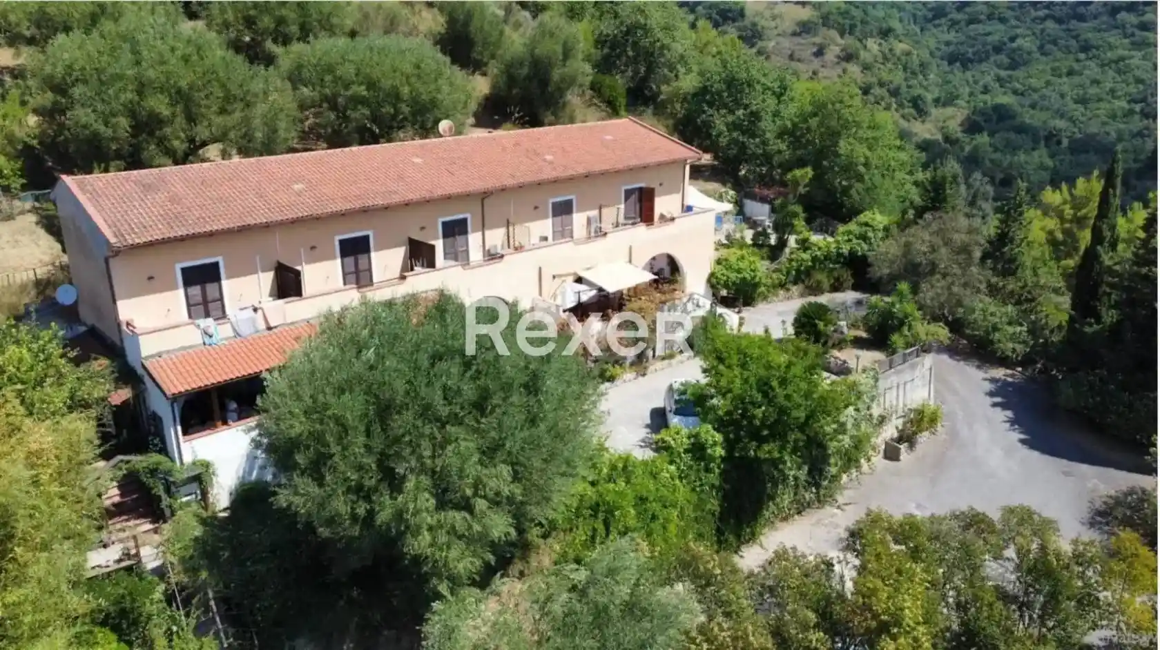 Casa indipendente in vendita a Centola