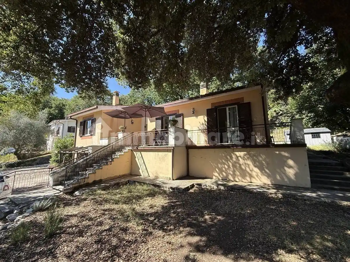 Villa in vendita a Scandriglia