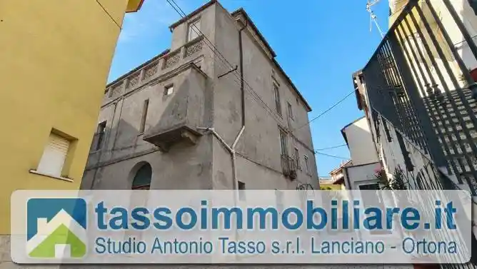 Appartamento in vendita a Poggiofiorito