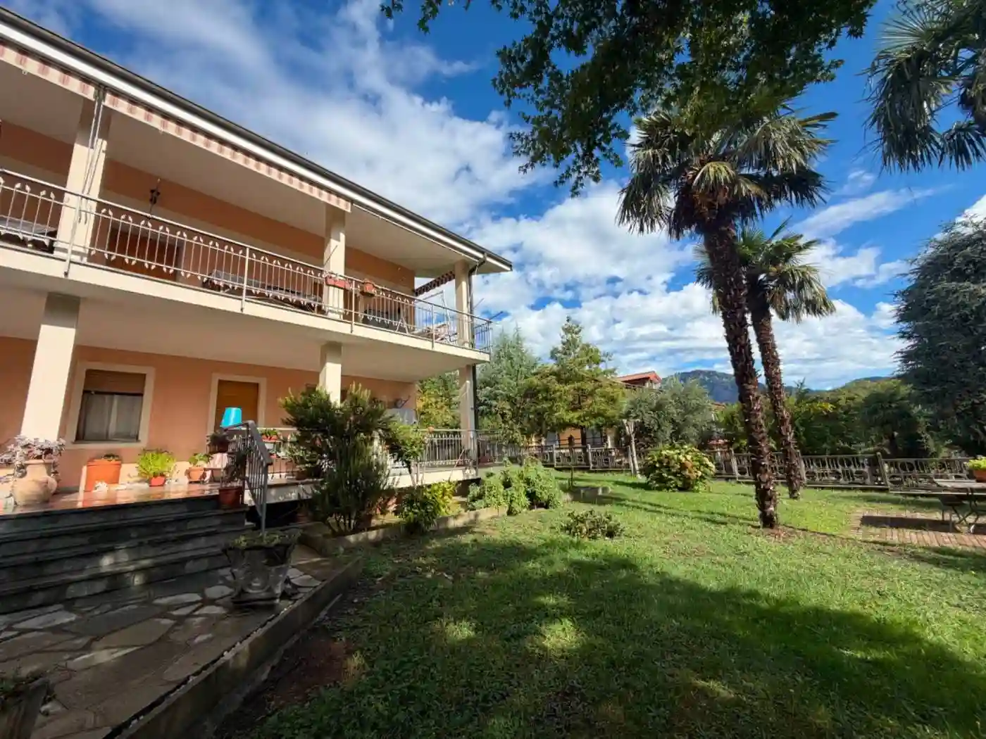 Villa - foto 2