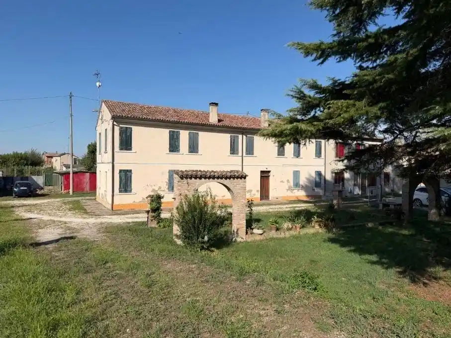 Villa in vendita a Stienta