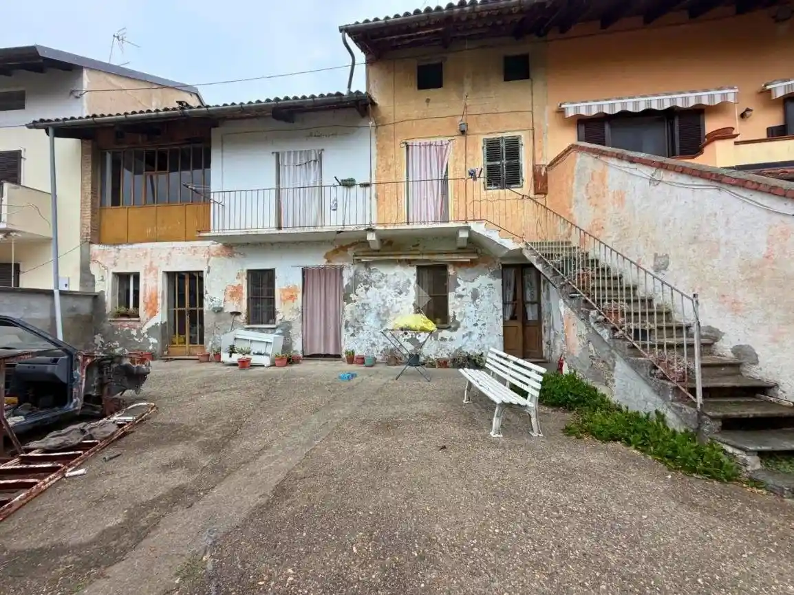 Casa indipendente in vendita a Bianzè
