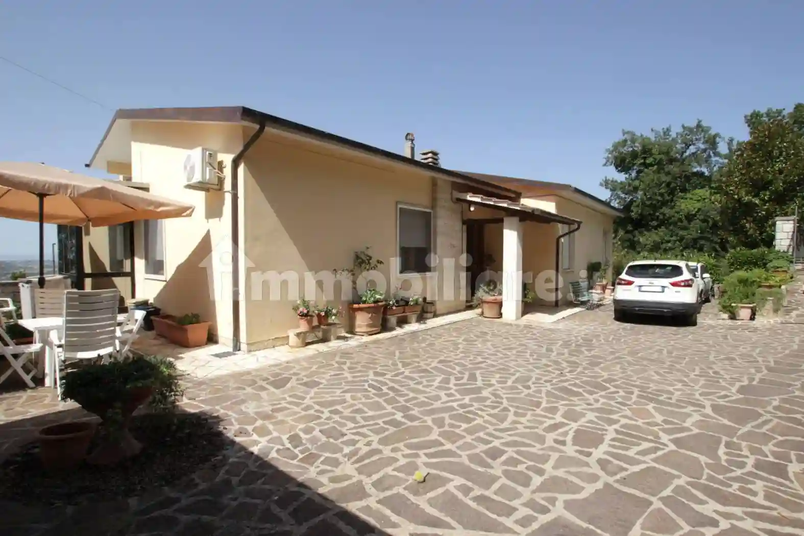 Villa - foto 2