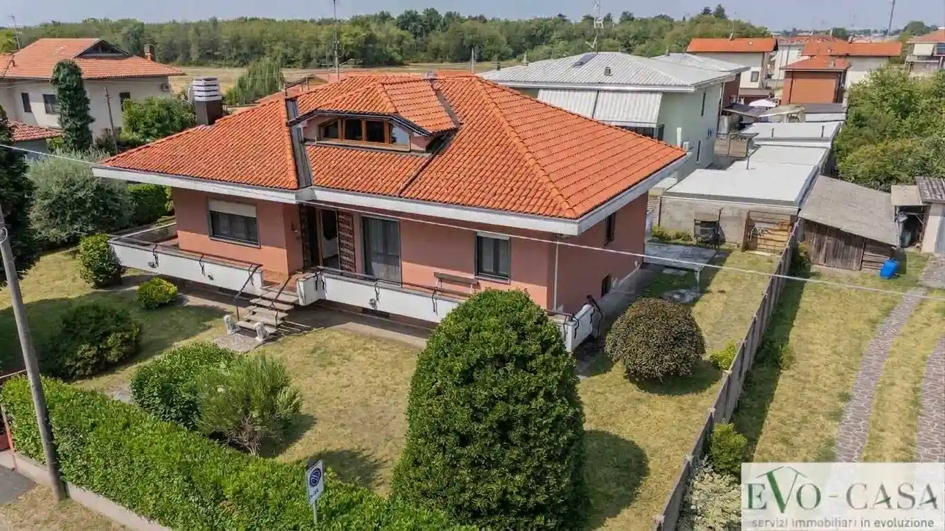 Villa in vendita a Magnago