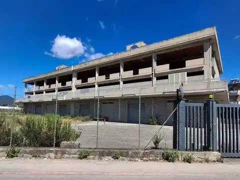 Palazzo - Edificio in vendita a Fondi