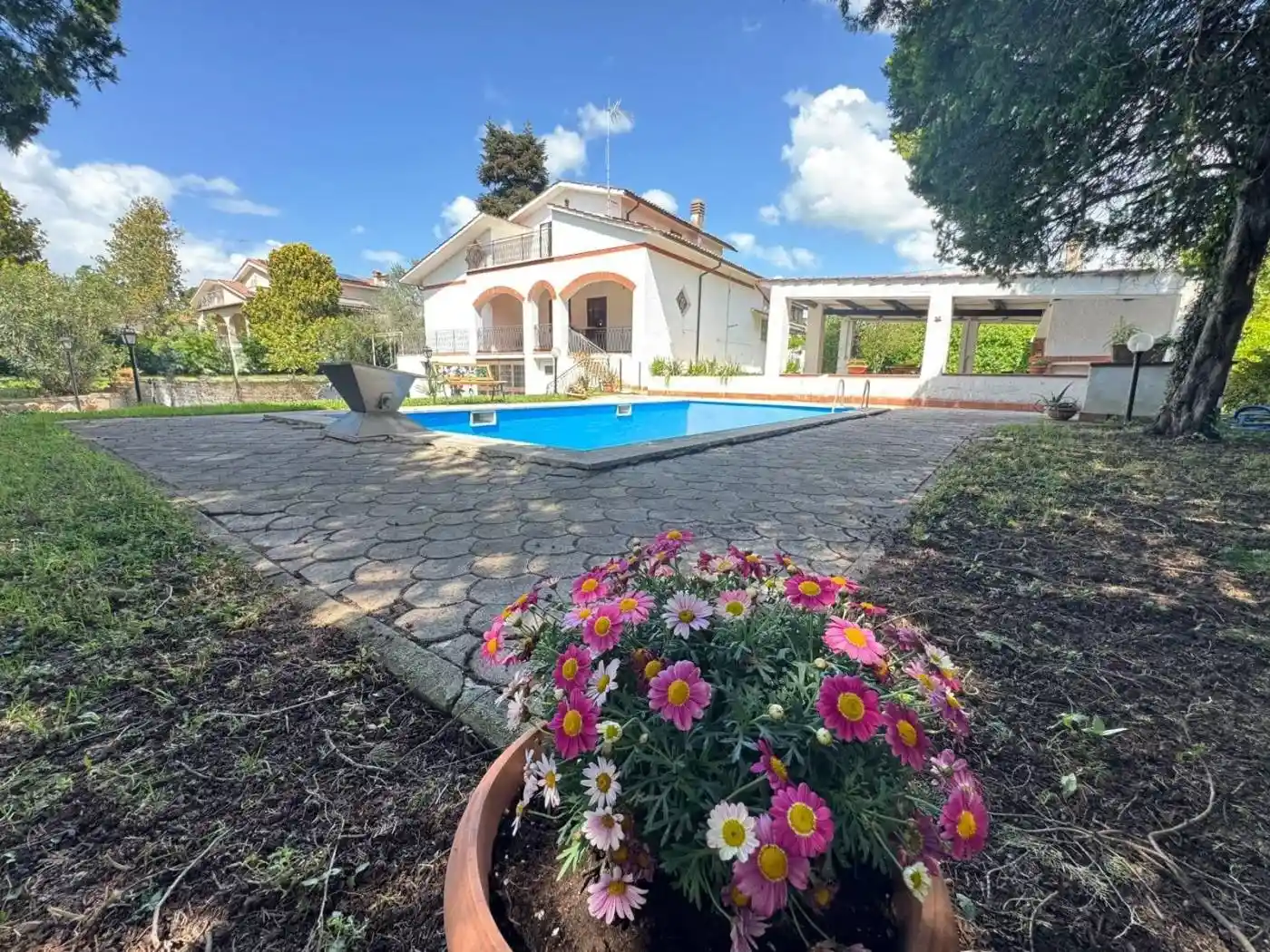 Villa in vendita a Anguillara Sabazia