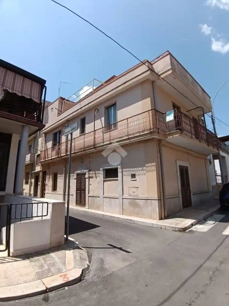 Casa indipendente in vendita a Cassano delle Murge
