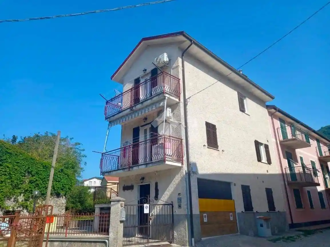 Casa indipendente in vendita a San Colombano Certenoli