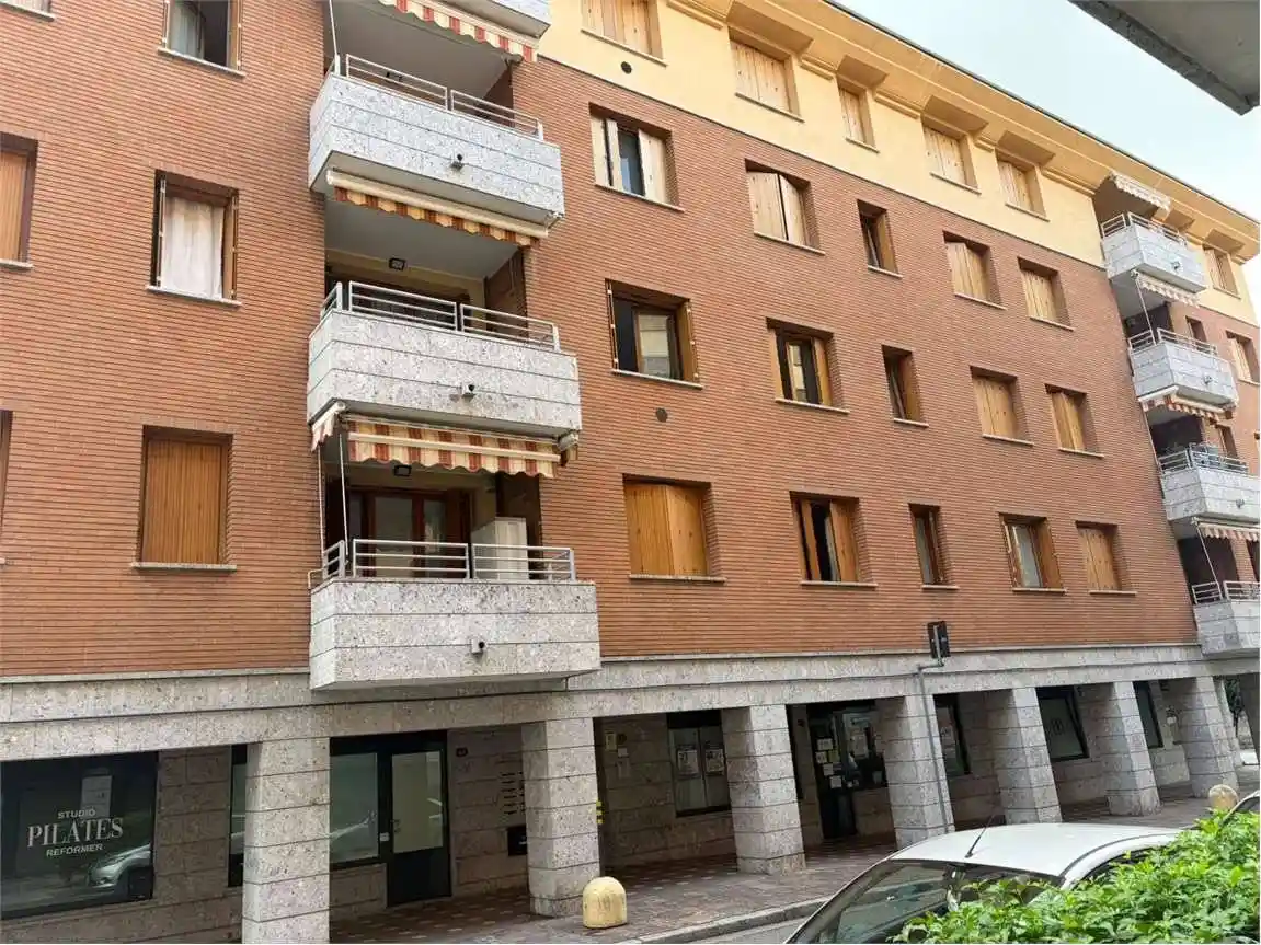Appartamento in affitto a Senago
