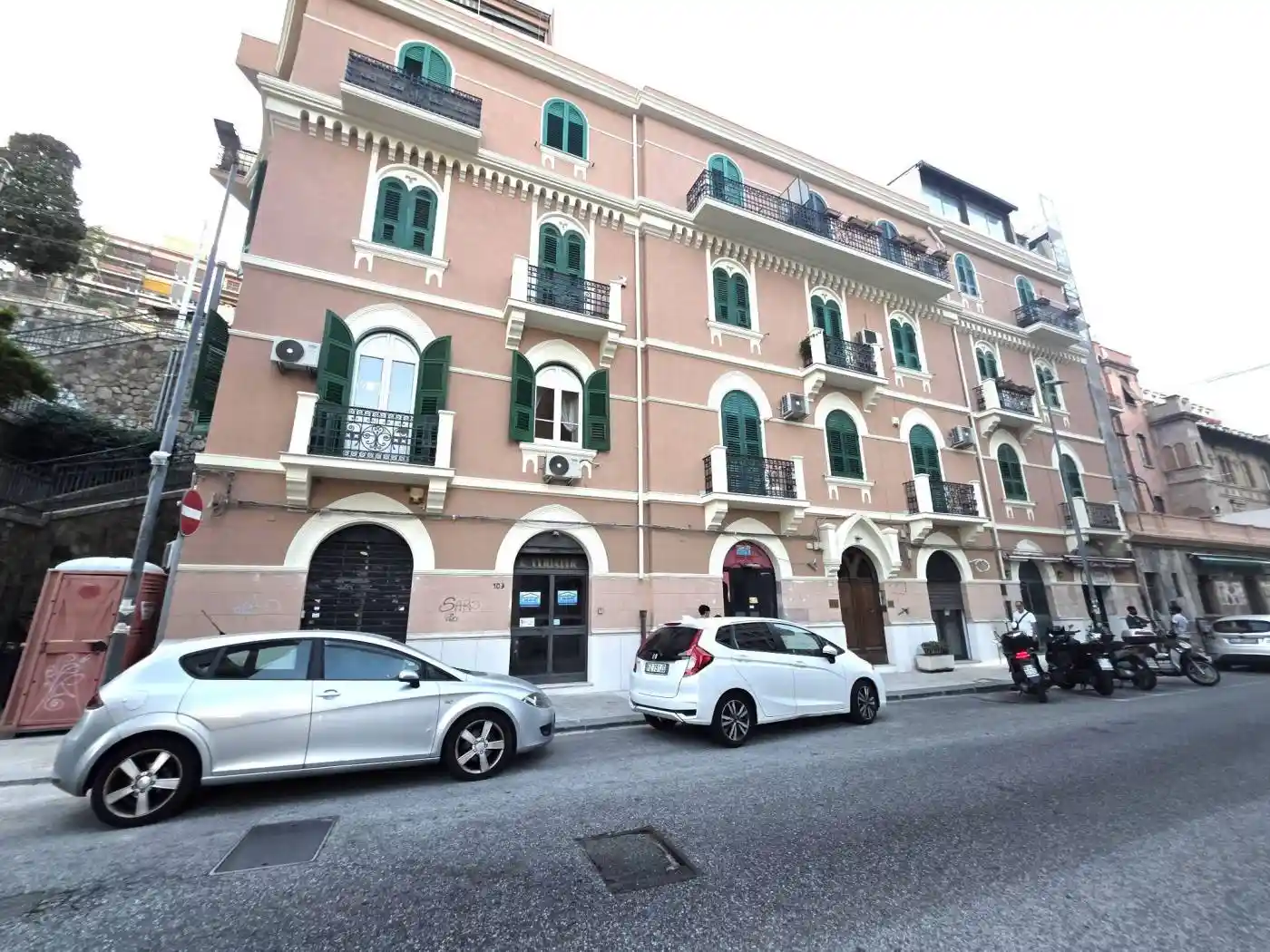 Palazzo - Edificio in vendita a Messina